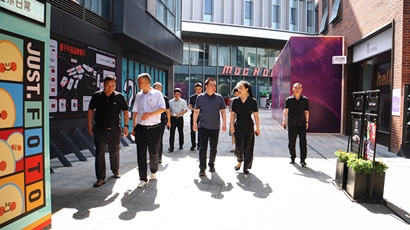 金辉带队赴方宝实业、、唐华科技2户企业开展调研